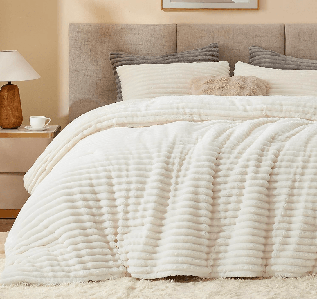 BEDELITE Fleece Queen Comforter Set, Fluffy Bed Set, Cream White